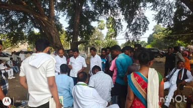 सुकमा: कांग्रेस जिला अध्यक्ष हरीश कवासी दो दिवसीय प्रवास पर पहुंचे कोंटा, गोल्लापल्ली, लिंगन पल्ली में ग्रामीणों की समस्याएं सुनीं