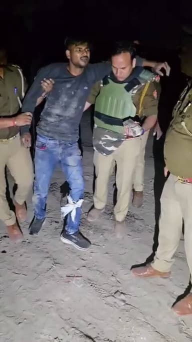 कानपुर: चकेरी थाना क्षेत्र में चेकिंग के दौरान पुलिस की मुठभेड़ में 2 बदमाशों को किया गया गिरफ्तार