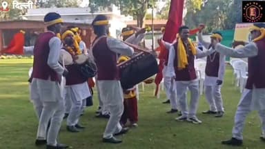 #पहाड़ के #पारम्परिक_होली की #दिल्ली में दिखी झलक...
#पौड़ी जिले #पैठाणी क्षेत्र से दिल्ली पहुंची #होली_के_होलियारों टीम...