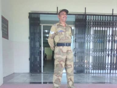 गया टाउन सीडी ब्लॉक: हरियाणा पुलिस CISF हवलदार एमके सिंह को गया से गिरफ्तार कर ले जा रही थी, रास्ते में हुई मौत,बेटे ने हत्या का लगाया आरोप