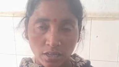 जमुई: सदर अस्पताल से बाहर गर्भवती का अल्ट्रासाउंड करवाने पर सिविल सर्जन ने दो जीविका दीदी को हटाने का दिया आदेश, मचा हड़कंप