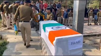 ⭕👉सुलह के वीर सपूत अभय कौंडल को आखिरी सलाम, पुलिस टुकड़ी ने दी श्रद्धांजलि।रिपोर्ट:-@ अतुल वर्मा।
#News123