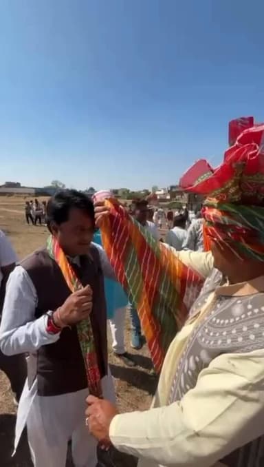 भगोरिया पर्व का आनंद माण्डली