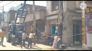 महेंद्रगढ़: महेंद्रगढ़ में बिजली निगम ने 11 हट्टा बाजार और मसानी चौक से कॉलेज रोड तक बिजली के पुराने पोल हटाने का काम शुरू किया