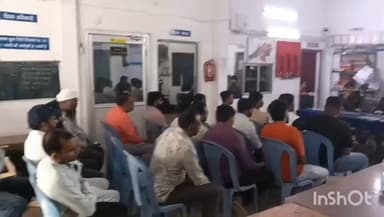 राजनांदगांव: लालबाग थाना परिसर में आगामी होली त्यौहार के मद्देनजर होटल, ढाबा और लॉज संचालकों की बैठक ली गई