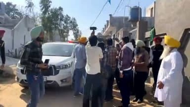 ਗੁਰਦਾਸਪੁਰ: ਸ਼ਹੀਦ ASI ਗੁਰਨਾਮ ਸਿੰਘ ਘਰ ਦੁੱਖ ਸਾਝਾਂ ਕਰਨ ਪੁੱਜੀ ਆਪ ਲੀਡਰਸ਼ਿਪ, ਮੰਤਰੀ ਲਾਲਚੰਦ ਕਟਾਰੂਚੱਕ