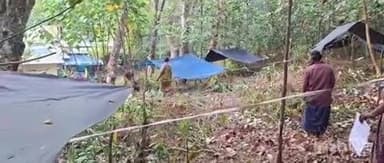 അടൂര്: കലഞ്ഞൂർ മാങ്കോട് 18 ഓളം കുടുംബങ്ങൾ കുടിൽ കെട്ടി സമരം