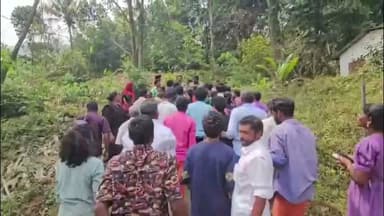 ദേവികുളം: കുറത്തിക്കുടി ഉന്നതിയുടെ വികസനം വനം വകുപ്പ് തടസപ്പെടുത്തുന്നു, നാട്ടുകാർ ഫോറസ്റ്റ് ഔട്ട് പോസ്റ്റ് ഉപരോധിച്ചു