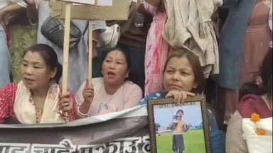 মাটিগাড়া: শিলিগুড়িতে হিন এন্ড রান মামলা তুলে নেওয়ার হুমকি দেওয়া হয় মৃত যুবকের দিদিকে