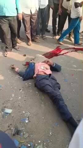 शाहबाजपुर जोनिहां रोड में आज सुबह भयंकर एक्सीडेंट हो गया और सभी लोग अचानक दौड़ पड़े और लोगों में दहशत फैल गई #accident