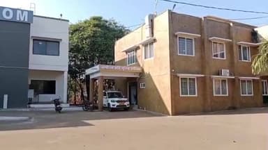 शौचालय में रखी 135 लीटर अवैध शराब जप्त बड़वारा पुलिस ने जबलपुर के युवक को किया गिरफ्तार