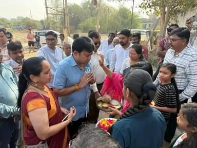 કલોલ શહેરના વોર્ડ નંબર પાંચ અને 11 માં વિવિધ વિકાસના કામોનું ખાતમુરત અને લોકાર્પણ ધારાસભ્યએ કર્યું