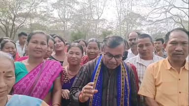 মোহনপুর: বুধজংনগর ওয়াখি নগর কেন্দ্রের বিজেপি কর্মীদের নিয়ে দুর্গা বাড়ির চা বাগানে বৈঠক করলেন মন্ত্রী রতন লাল নাথ