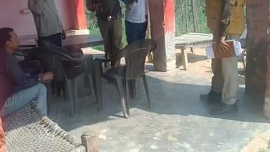 Si नरेंद्र सिंह ₹25000 की रिश्वत लेने भट्टे पर आए थे पैसा नहीं मिलने पर सी बहुत गर्म पड़ रहे थे गाली गलौज करते हुए