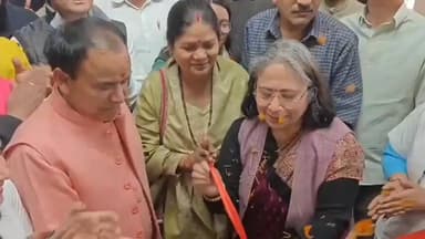 श्रीनगर: कैबिनेट मंत्री डॉ. धन सिंह रावत ने बेस चिकित्सालय, श्रीनगर में राष्ट्रीय एचपीवी टीकाकरण अभियान का शुभारंभ किया