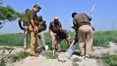 हर्रैया: बस्ती पुलिस और आबकारी विभाग की टीम ने की बड़ी कार्रवाई, तोड़ी गई दर्जनों भट्टियां, 200 कुंतल लहन किया गया नष्ट