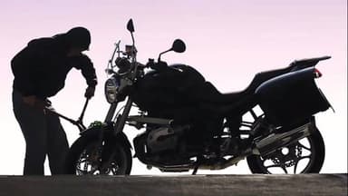 જામજોધપુર: મીની બસ સ્ટેન્ડ પાસે પાર્ક કરેલી બાઈક તસ્કરે ચોરી કરીની પોલીસ ફરિયાદ નોંધાય