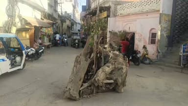 मिल्कीपुर: 2195 स्थान पर होलिका दहन की तैयारी, एसपी ग्रामीण ने कहा- कानून व्यवस्था का उल्लंघन बर्दाश्त नहीं किया जाएगा