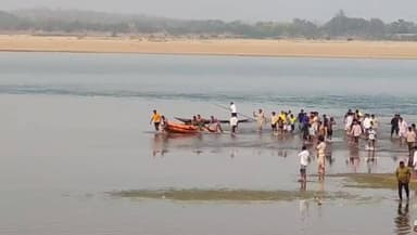 ବୌଦ୍ଧ ସଦର: ବୌଦ୍ଧ ମହାନଦୀରୁ ଓଡ୍ରାଫ ଓ ଅଗ୍ନିଶମ ବାହିନୀ ଦ୍ବାରା ନିଖୋଜ ବାଳକର ମୃତଦେହ ଉଦ୍ଧାର