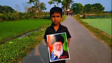 ইরানের সর্বোচ্চ নেতা আয়াতুল্লাহ আলি খামেনির মৃত্যুর খবরে শোকস্তব্ধ বসিরহাট, সরনিয়ায় আবেগঘন শোকমিছিল!