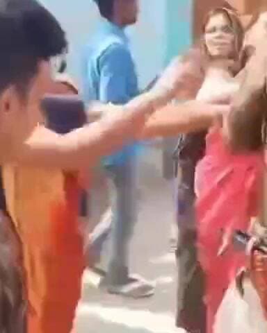 सिमरी बख्तियारपुर: हिंदुपुर में बंधक युवकों को छुड़ाने गई पुलिस पर ग्रामीणों का हमला, वीडियो वायरल, 5 नामजद व 10 अज्ञात पर FIR