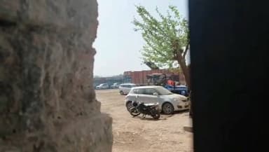 रामपुर: रामपुर के बड़े लकड़ी कारोबारी मुनन बबलू की फैक्ट्री में चौथे दिन भी आयकर विभाग की छापेमारी, अभी भी जारी