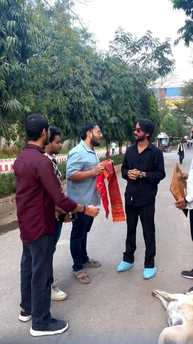 इतना प्यार और सम्मान देने के लिऐ मेरे सभी भाईयो का आभार व्यक्त करता हु ..
#apsgurjar #bhaichara