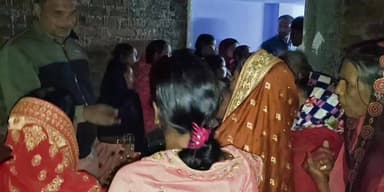 थाना से चंद कदम दूर बड़ी वारदात! शादी वाले घर में घुसकर नकद व जेवर पर हाथ साफ ।
#BreakingNews #CrimeAlert #WeddingHouseT...