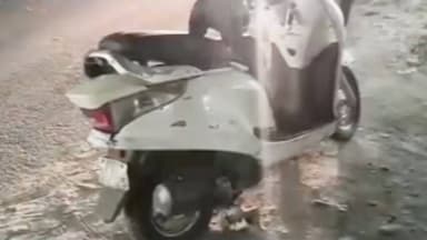 डोईवाला: डोईवाला कोतवाली के पास दो स्कूटी की टक्कर, दोनों घायल