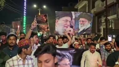 फतेहपुर: फतेहपुर में ईरान मुद्दे पर सिया समुदाय सड़कों पर उतरा, कैण्डल मार्च में शोक के साथ अमेरिका-इजराइल के खिलाफ गूंजे नारे