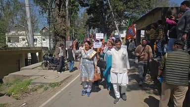 #घुमारवीं -- कन्या पाठशाला को बंद करने के विरुद्ध भाजपा की जन आक्रोश रैली... #देखिए #लाइव...
-#Bright_New #Ghumarwin_B...