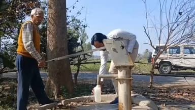 बस्ती: बस्ती के चंदों ताल की होगी वैज्ञानिक जांच, केंद्रीय भूजल बोर्ड की टीम ने जुटाए नमूने