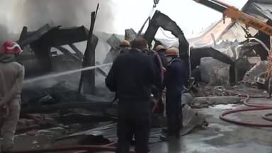 नजफगढ़: दिल्ली: टिकरी नेताजी सुभाष विहार इलाके के गोदाम में भीषण आग, दमकल की गाड़ियां मौके पर