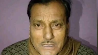 इटावा: चौबिया के चौपला एक्सप्रेसवे पुल के नीचे कार की टक्कर से रोडवेज से रिटायर्ड कंडक्टर की हुई दर्दनाक मौत, मचा कोहराम