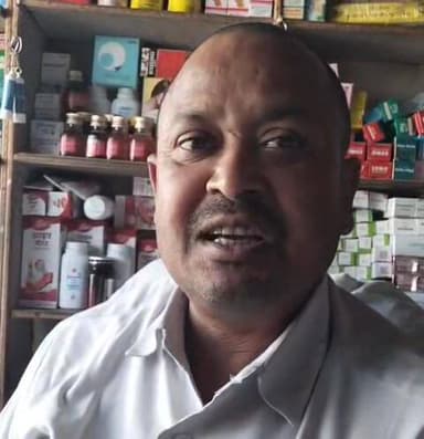 सांवरा ओवरब्रिज पर भीषण सड़क हादसा, तीन वाहन टकराए
कंटेनर ने डीसीएम को मारी टक्कर, विपरीत दिशा में जा घुसी
दो चालक केब...