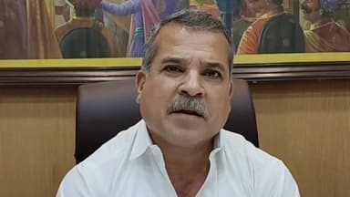 सातारा: रस्त्यावर कचरा टाकणाऱ्यांना कारवाईला सामोरे जावे लागेल, नगराध्यक्ष अमोल मोहिते