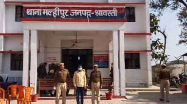 जमुनहा: माल्ही चौराहा से नाबालिग से दुष्कर्म के एक वांछित आरोपी को किया गया गिरफ्तार