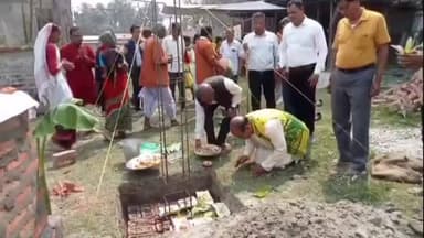 ধুবুৰী ভাগ: গোলকগঞ্জত বিশ্ব মহাবীৰ চিলাৰায় ভৱন আধাৰ শিলা স্থাপন কৰে।