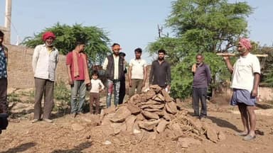 चकरनगर: चंबलघाटी के 3 गांव में डकैतों की खूनी होली की याद से सहम जाते ग्रामीण, डकैत ने 3 लोगों की हत्या कर 1 को जिंदा जलाया था