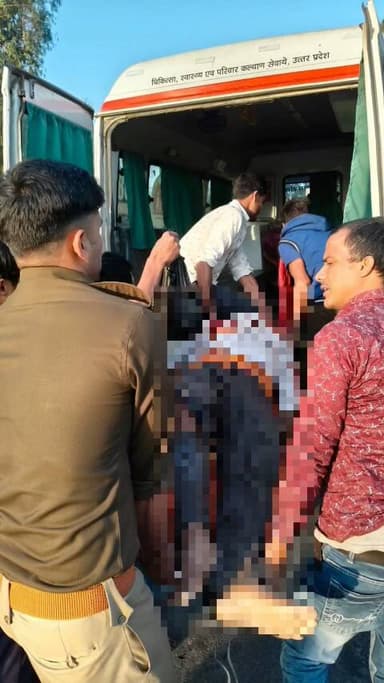 पयागपुर: खुटेहना गिलौला मार्ग पर गोबार गांव के पास अज्ञात वाहन ने बाइक सवार को मारी ठोकर, 3 लोग हुए घायल