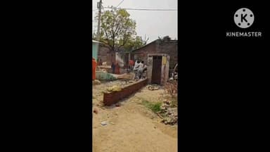 करहल: कुर्रा क्षेत्र में मामूली कहासुनी के बाद दो पक्षों में जमकर हुई मारपीट, वीडियो सोशल मीडिया पर हो रहा वायरल