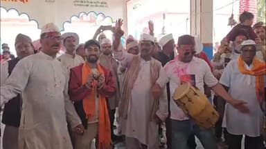 गरुड़: गरूड तहसील क्षेत्र में कोट भ्रामरी मंदिर में होली की धूम, होली गायन में दर्जा राज्यमंत्री की भी रही मौजूदगी