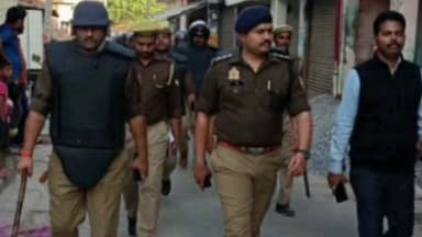 मेहनगर: मेंहनगर कस्बा में सीओ भूपेश पांडेय ने होली और रमजान माह के मद्देनज़र सार्वजनिक स्थलों का किया निरीक्षण, दिए दिशा निर्देश