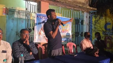 ইন্দাস তৃণমূল কংগ্রেসের পক্ষ থেকে স্ট্রিট কর্নার শান্তাশ্রম বাজারে