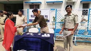 #ময়নাগুড়ি থানার পক্ষ থেকে হারিয়ে যাওয়া ও চুরি যাওয়া মোবাইল ফোন উদ্ধার করে প্রকৃত মালিকের হাতে তুলে দিল পুলিশ