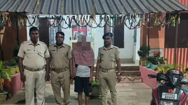 ବିରିଡି: ବିରିଡି ପୋଲିସ ପକ୍ଷରୁ ବିରିଡି ଥାନା ଅଞ୍ଚଳ ରେ ଚଢ଼ାଉ ବିପୁଳ ପରିମାଣରେ ଚୋରା ବିଦେଶୀ ମଦ ଜବତ ସହ ଅଭିଯୁକ୍ତ ଗିରଫ