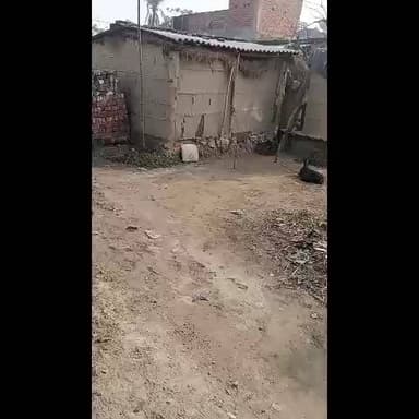 थाना @शिकारपुर भभटा पंचायत बेलबनिया गांव वार्ड नंबर 3 की# घटना है माफिया लोग #कब्जा करके रखा है रोड के आना जाना ठप है