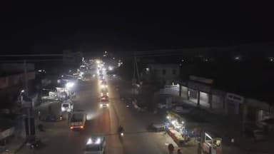 तिल्दा: नेवरा पुलिस ने शहर और क्षेत्र में निकाला फ्लैग मार्च, एसपी सहित आला अधिकारी भी रहे शामिल