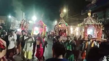 ଜୟପୁର: ବାଙ୍କମଠ ନିକଟରେ ହଳପୋଡି ଉତ୍ସବ, 9ଥର ପରୀକ୍ରମା କଲେ ରାଧାକୃଷ୍ଣ ଙ୍କ ଛୋଟ ଛୋଟ ବିମାନ