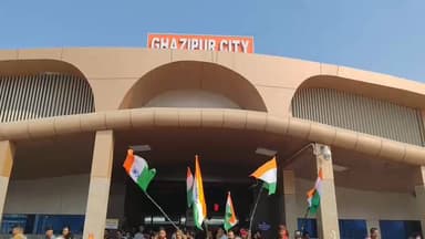 🎖️🇮🇳 गाजीपुर का गौरव: वीर सपूत का भव्य स्वागत 🇮🇳🎖️ #ghazipurnews #ghazipur